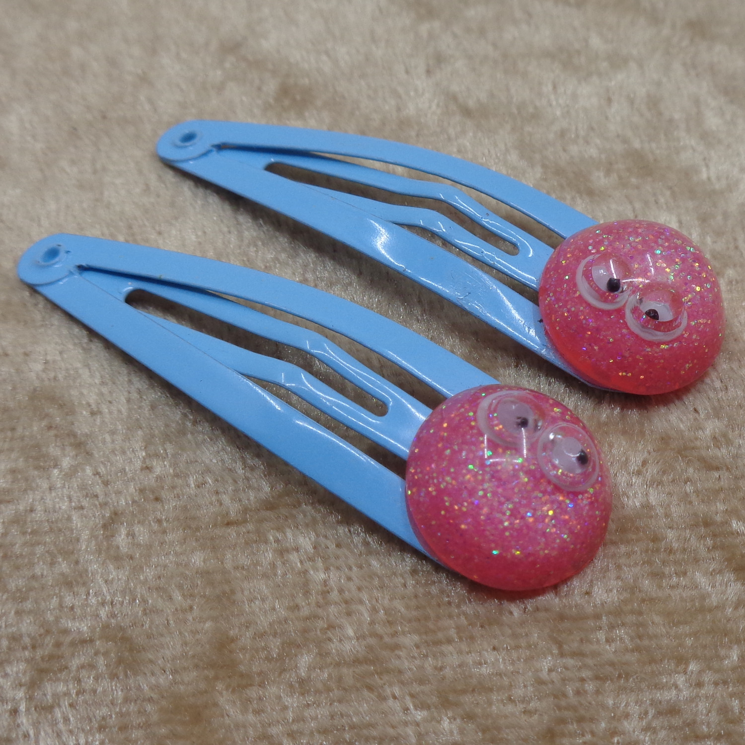 Monster Eyes Hair Clips - Image 4